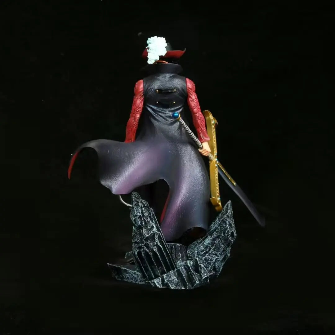 28CM ONE PIECE Figures Eagle Eye Dracule Mihawk Anime Figure Top War Pvc Model Statue Doll Collection Ornaments Toys Gift