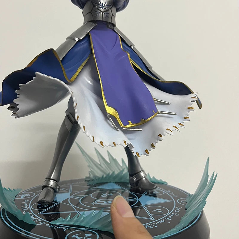 23CM Saber Anime Fate/Stay Night Figure 121 Lily Figure Knight King Saber Caliburn Battle Scene Model PVC Gift for Kids Decor